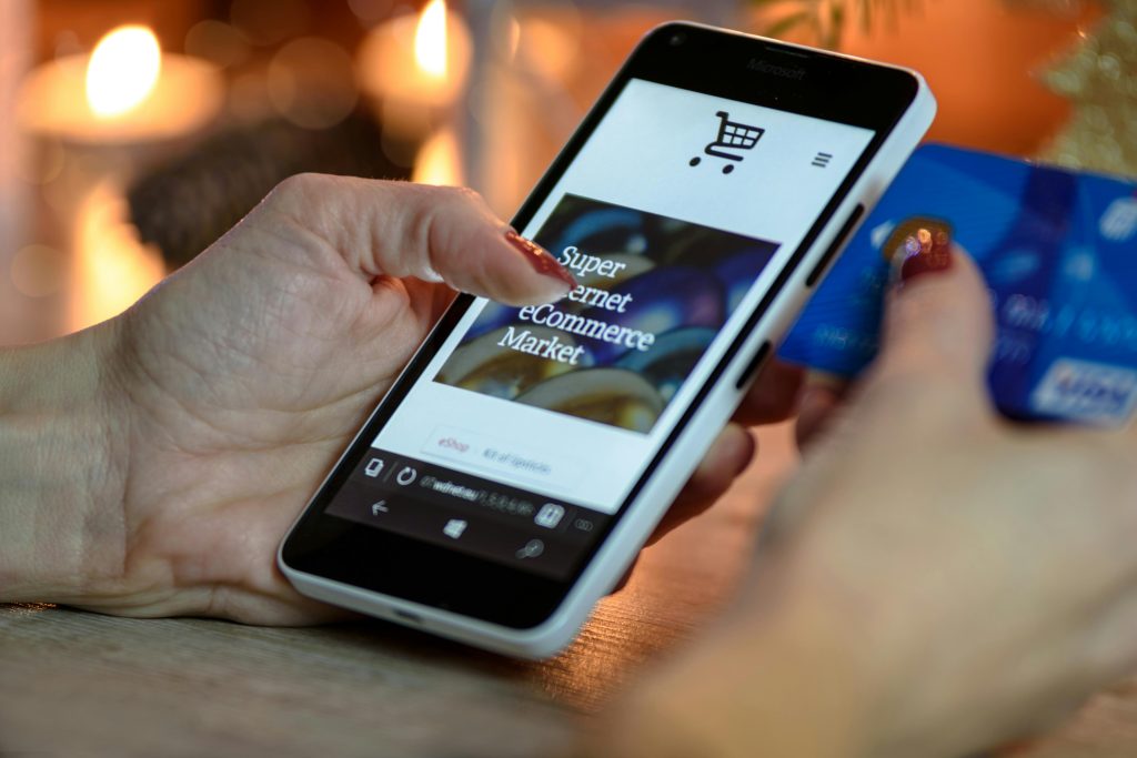 E-commerce support by virtual assistants for online businesses
