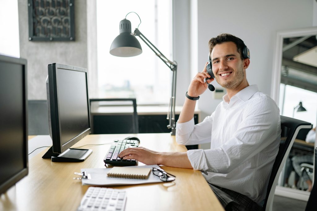 Top Tasks You Can Outsource to a Virtual Assistant Customer Support Tasks for Virtual Assistants
